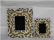 Set of 2 photo frames with incrusted bamboo