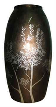 Lacquer vase 