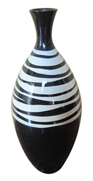 Lacquer vase 