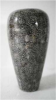 heart lacquer vase