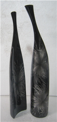 set of 2 lacquer vases