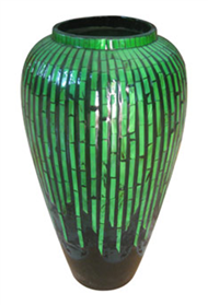 Lacquer vase 