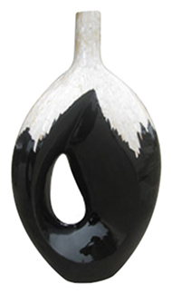 Lacquer vase 