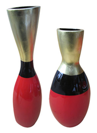 set of 2 lacquer vases